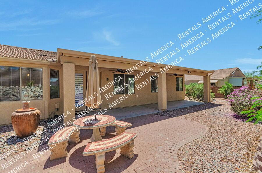 Beautifully Maintained 4-bedroom, 2-bathroom Oro Valley Home property image