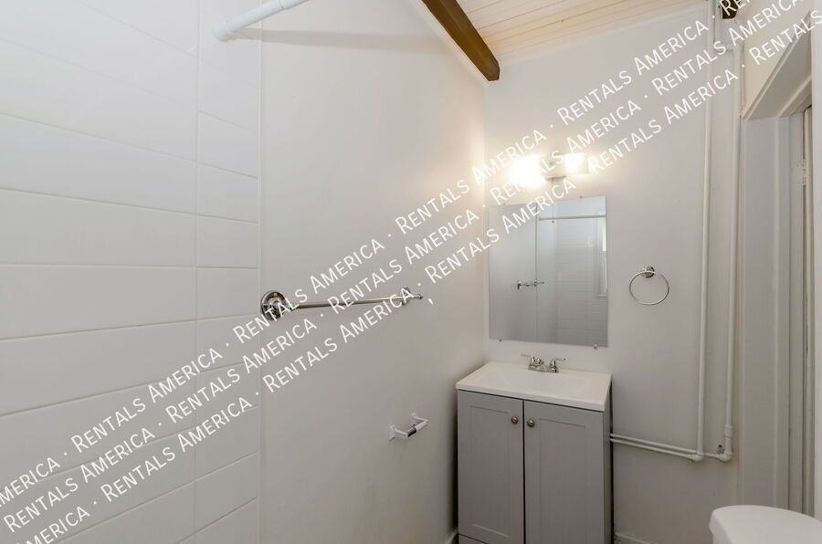 Updated 1 Bedroom Home with Private Yard in Central Tucson property image