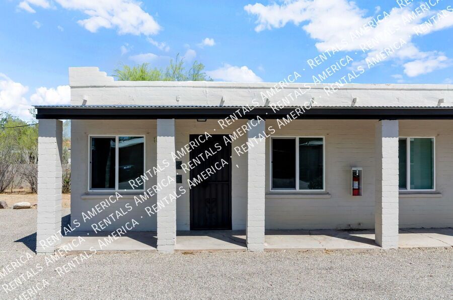 Updated 1 Bedroom Home with Private Yard in Central Tucson property image