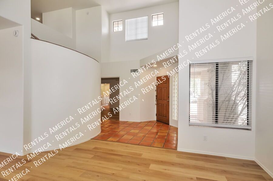 LOCATION! Oro Valley Beauty! property image