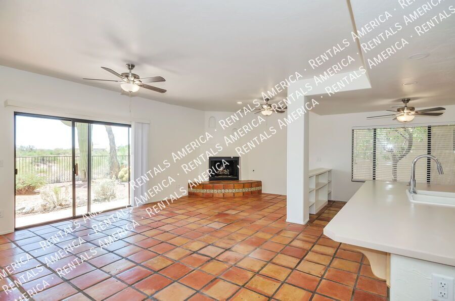 LOCATION! Oro Valley Beauty! property image