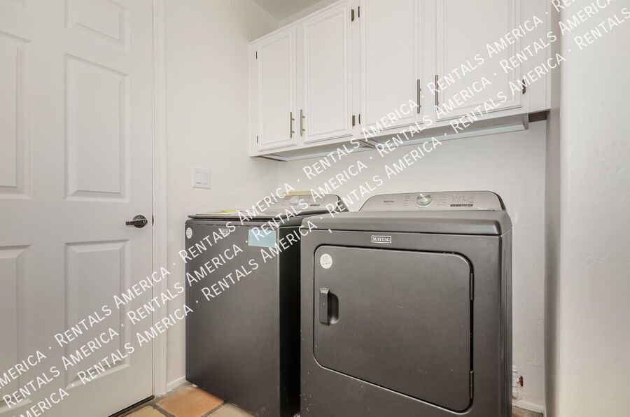 LOCATION! Oro Valley Beauty! property image
