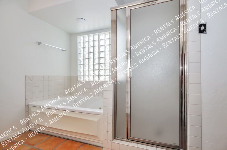 LOCATION! Oro Valley Beauty! property image