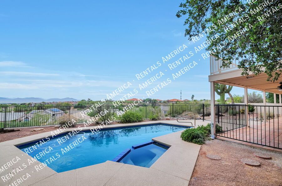 LOCATION! Oro Valley Beauty! property image