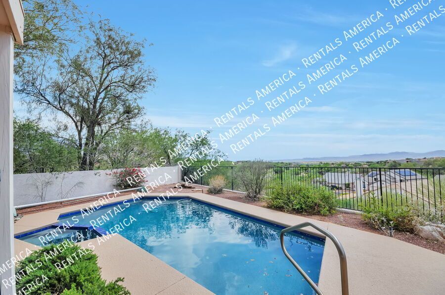 LOCATION! Oro Valley Beauty! property image