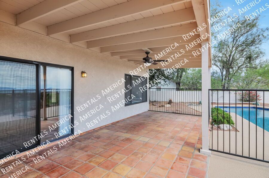 LOCATION! Oro Valley Beauty! property image