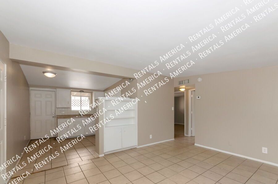 2 Bed 1 Bath Duplex-Amphi Neighborhood property image