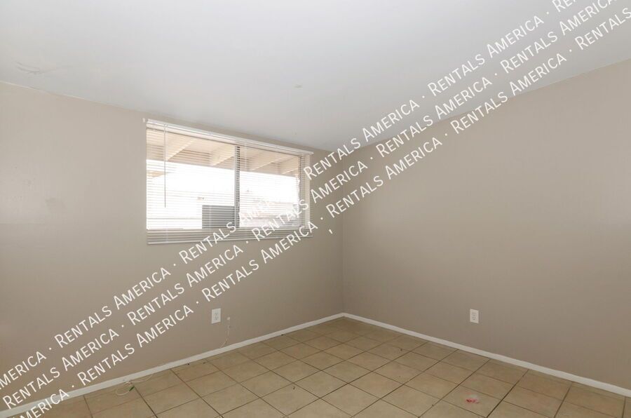 2 Bed 1 Bath Duplex-Amphi Neighborhood property image