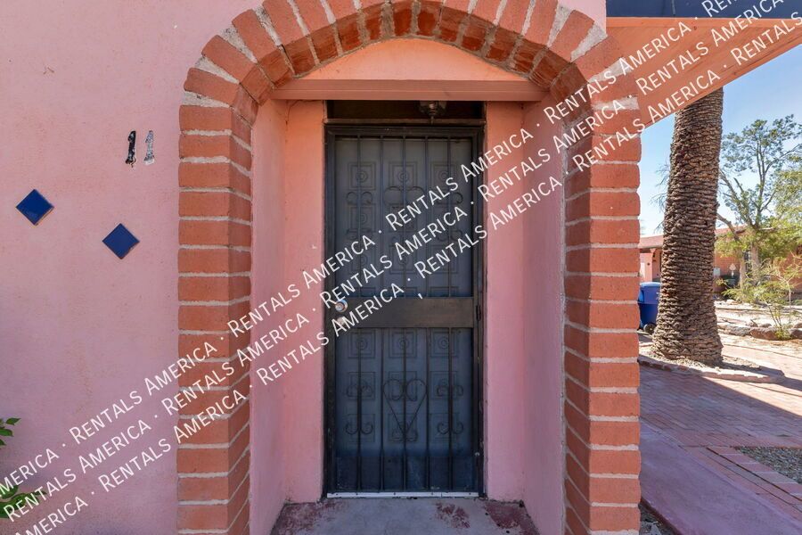 Modern 2 Bed 1 Bath End Unit property image