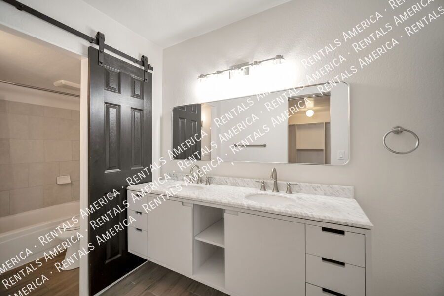 Cute, Clean, Updated Oro Valley Condo! property image