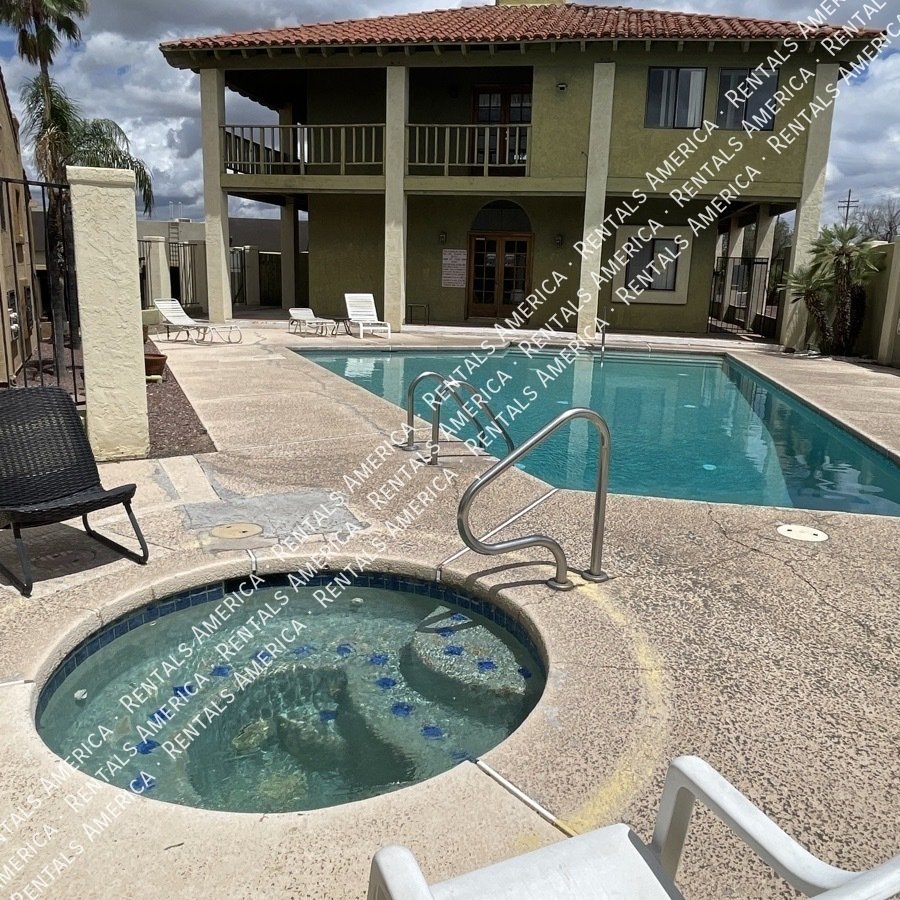 Cute, Clean, Updated Oro Valley Condo! property image