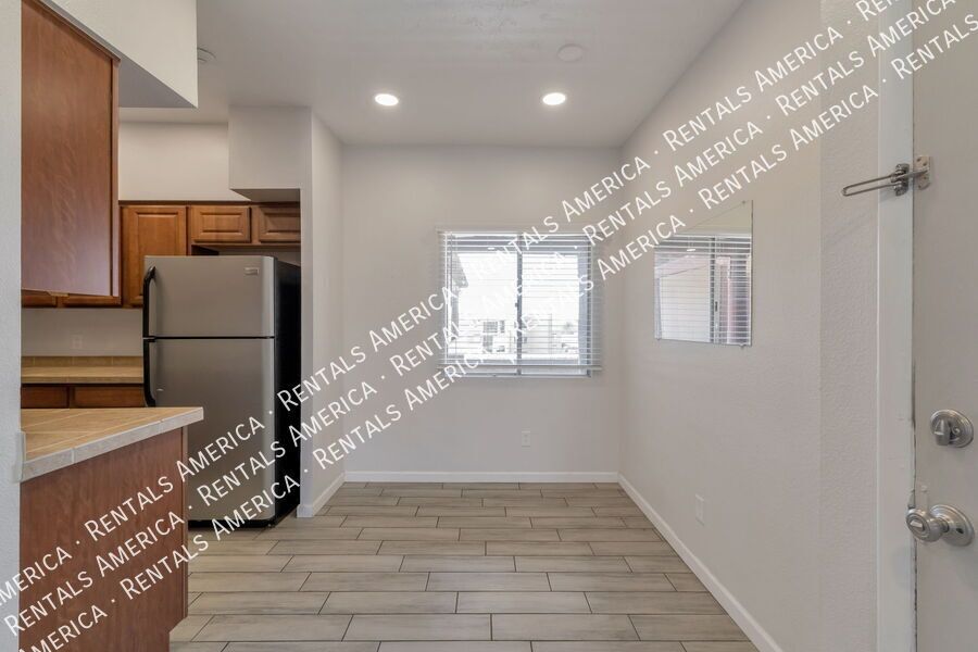 Move-in-ready 2 bedrooms and 2 baths  condo in the heart of Tucson property image