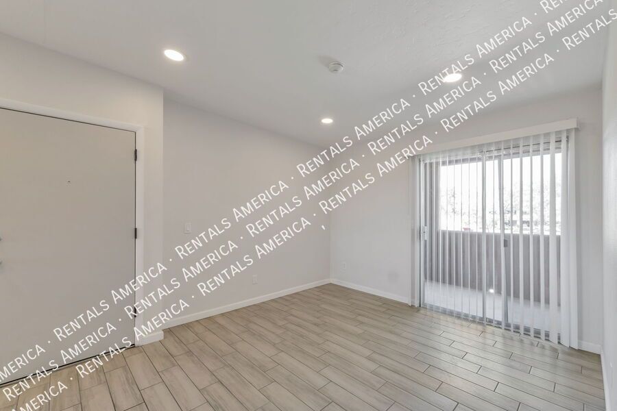 Move-in-ready 2 bedrooms and 2 baths  condo in the heart of Tucson property image