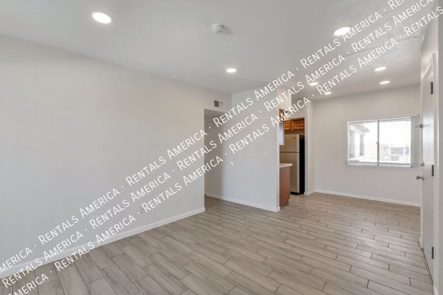 Move-in-ready 2 bedrooms and 2 baths  condo in the heart of Tucson property image