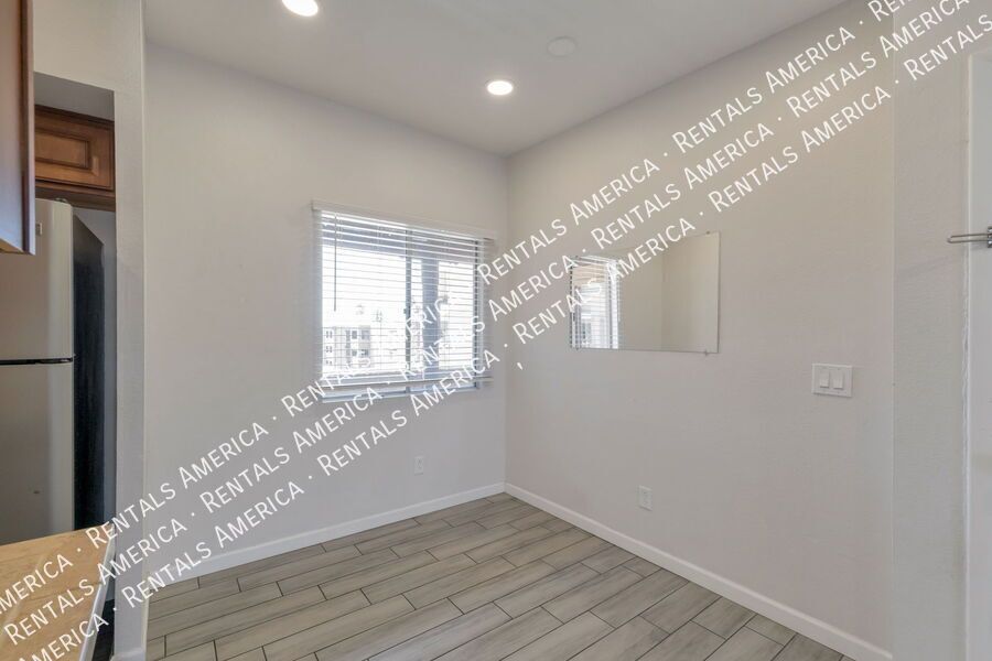 Move-in-ready 2 bedrooms and 2 baths  condo in the heart of Tucson property image