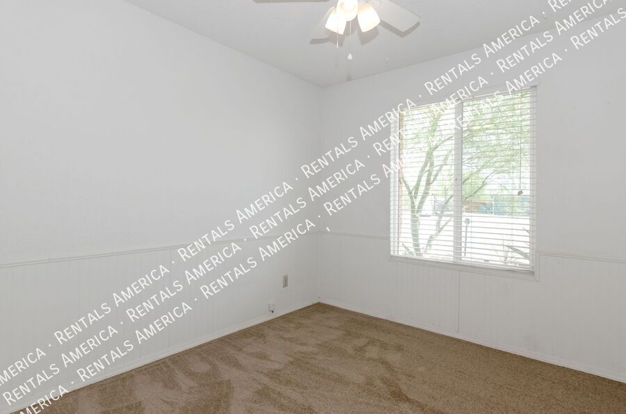 Beautiful 3/2 with a Sparkling Pool property image
