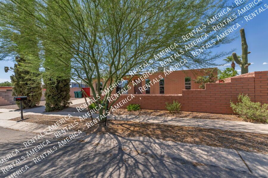 4000 W Orangewood Dr property image