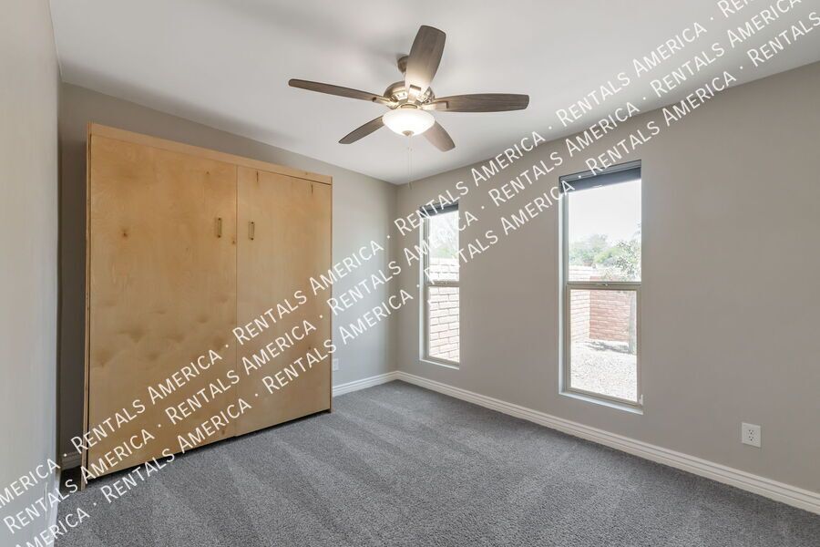 4000 W Orangewood Dr property image