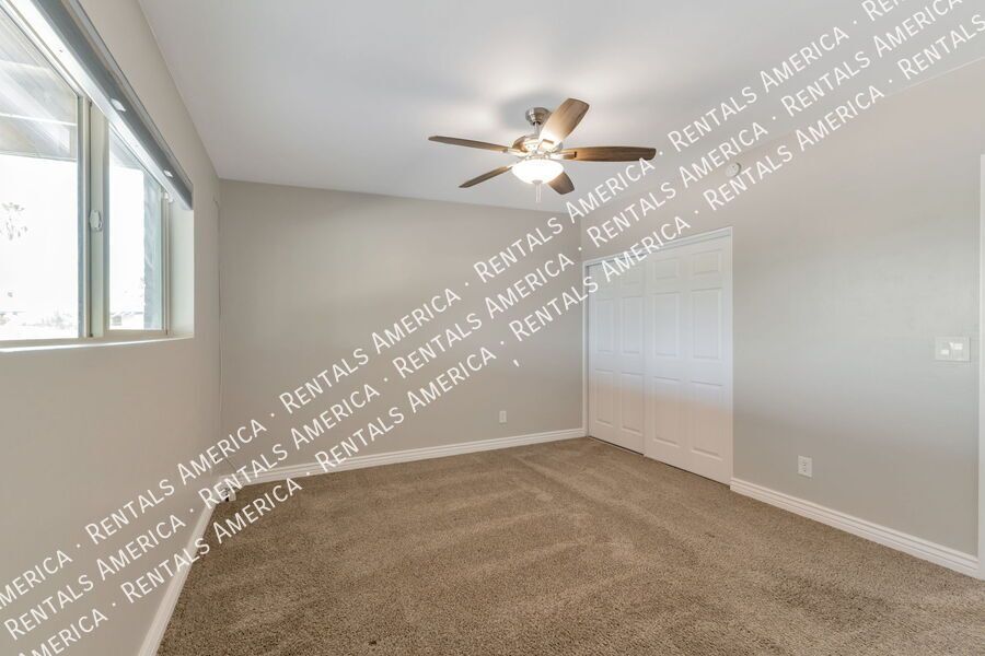 4000 W Orangewood Dr property image