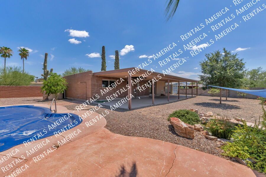 4000 W Orangewood Dr property image
