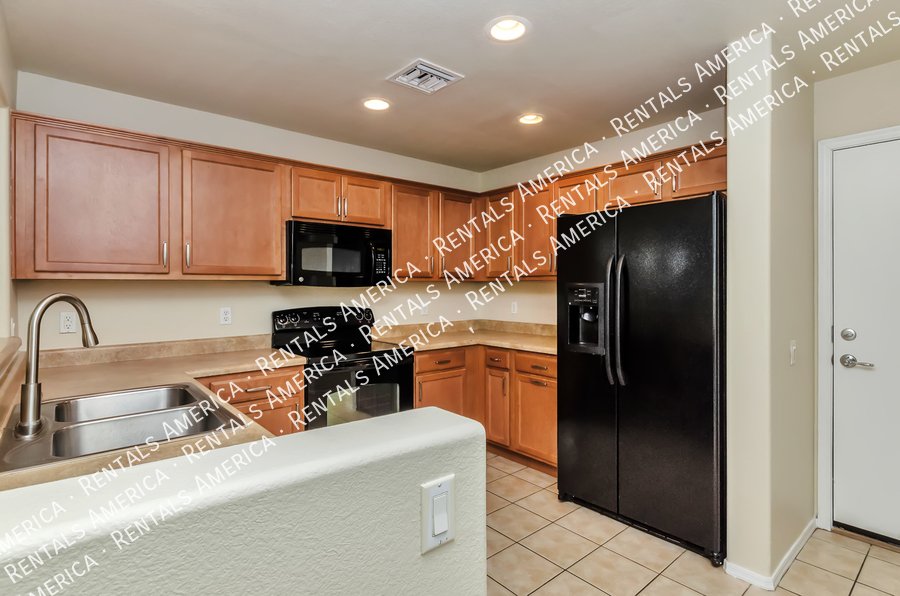 Great East Side Location! property image