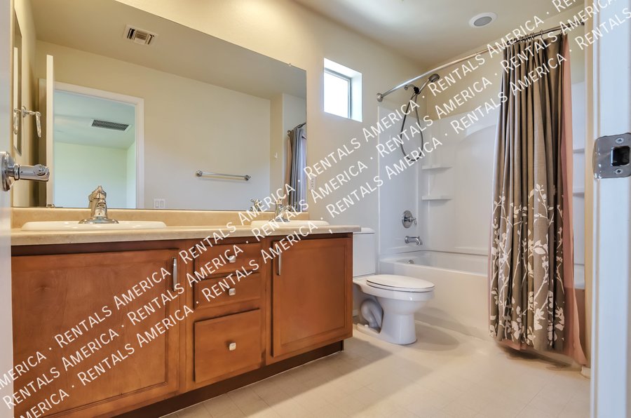 Great East Side Location! property image
