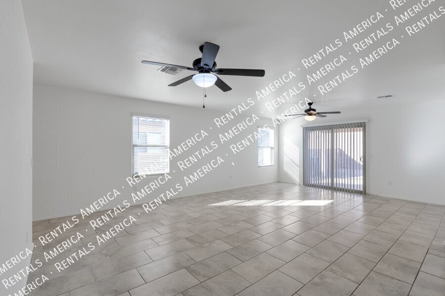 Leasing Special 1st month's rent free. property image