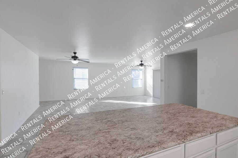 Leasing Special 1st month's rent free. property image