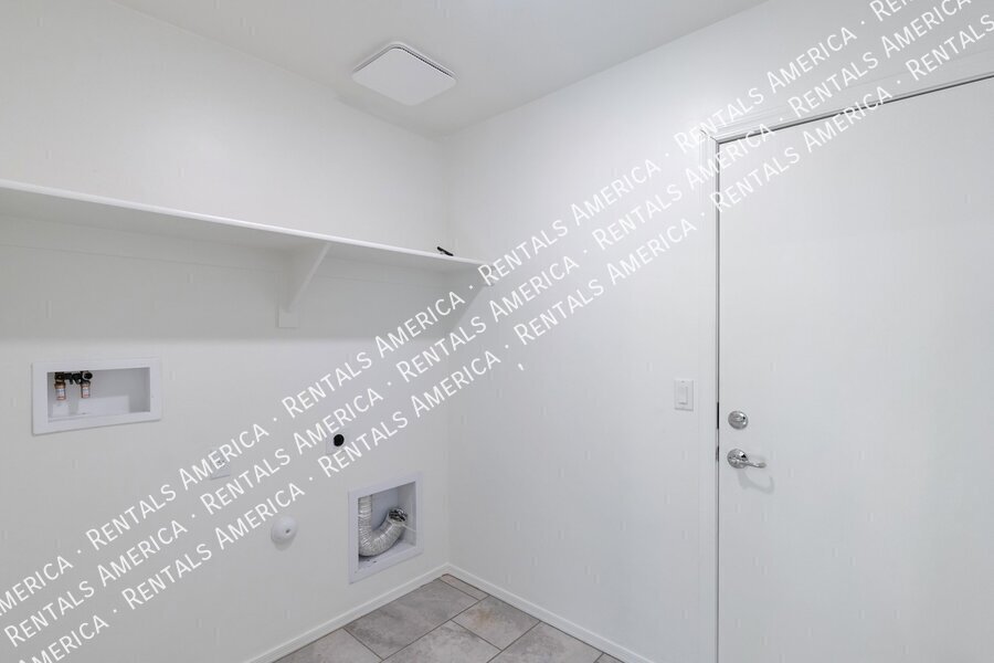 Leasing Special 1st month's rent free. property image