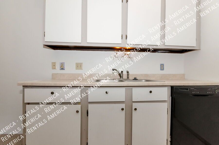 Move in special $500 off 1st month Large 1 bedroom property image