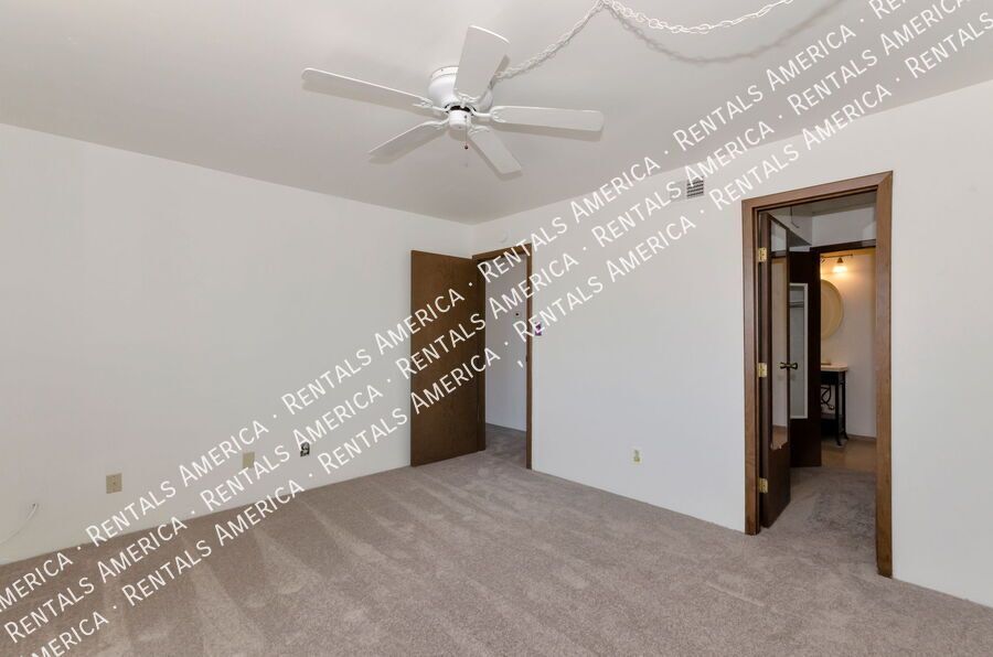Move in special $500 off 1st month Large 1 bedroom property image