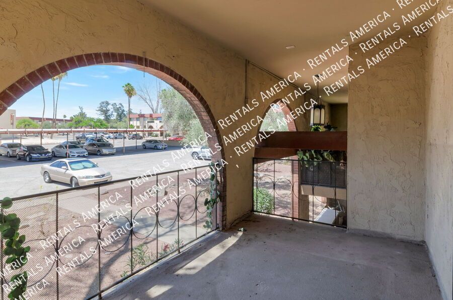 Move in special $500 off 1st month Large 1 bedroom property image