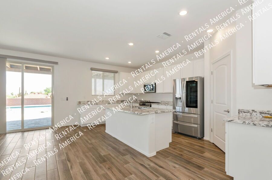 4 bedrooms, 2 bathrooms with pool in Marana property image