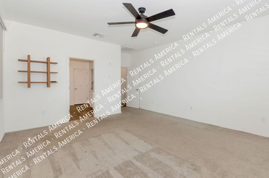 4 bedrooms, 2 bathrooms with pool in Marana property image
