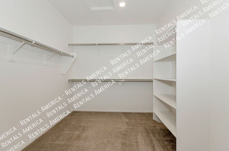 4 bedrooms, 2 bathrooms with pool in Marana property image