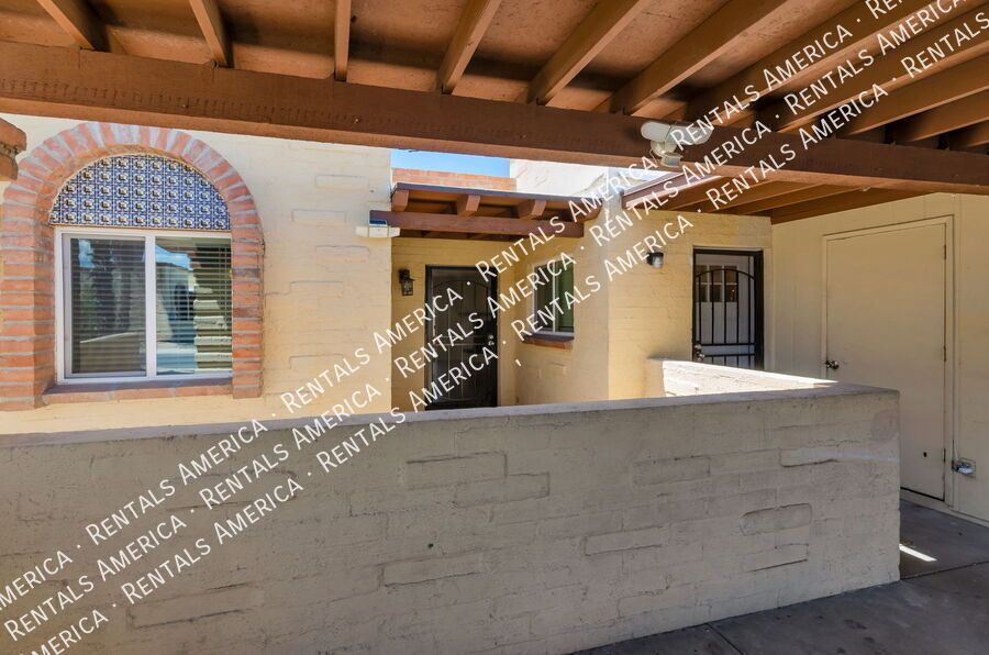remodeled 2 bed, 2 bathTownhome property image