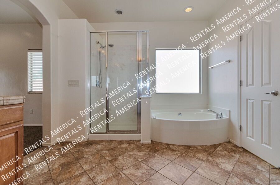 Majestic views of Pusch Ridge and the Catalinas! property image