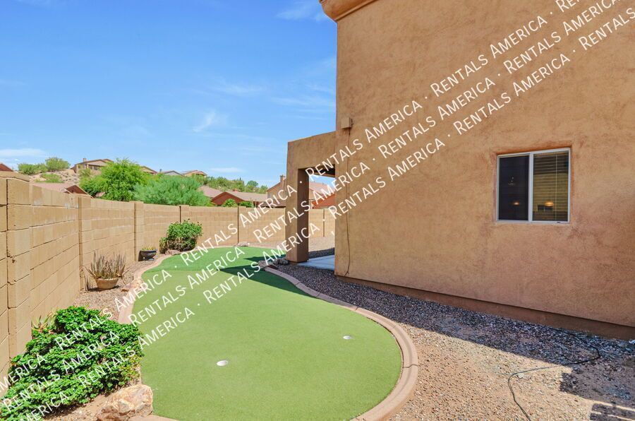 Majestic views of Pusch Ridge and the Catalinas! property image