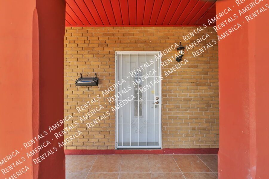 Large home, large yard, great location! property image