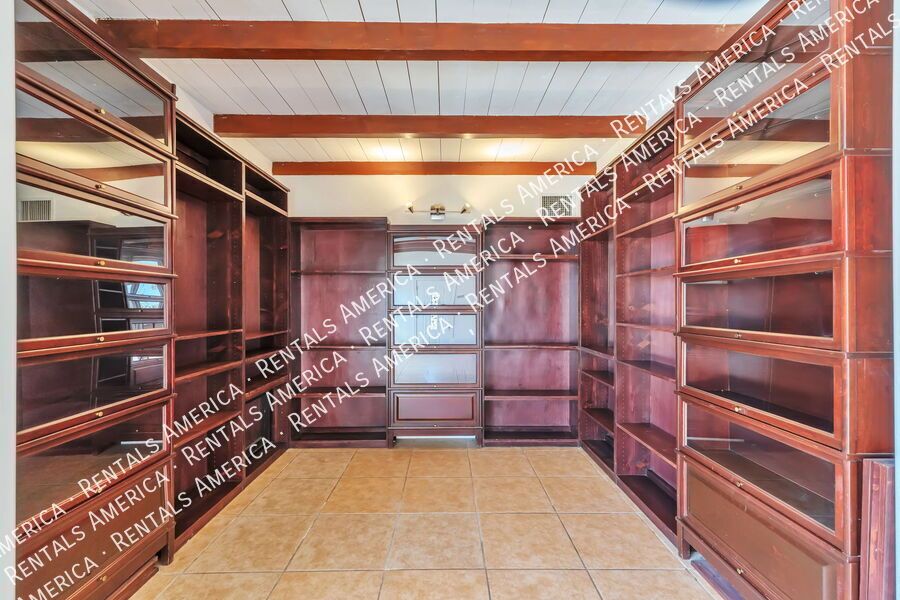 Large home, large yard, great location! property image