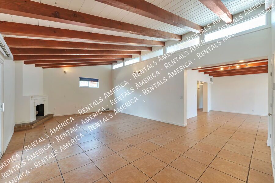 Large home, large yard, great location! property image