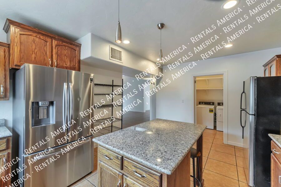Large home, large yard, great location! property image
