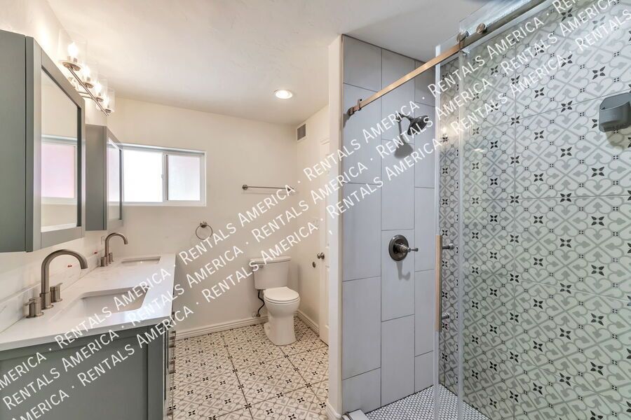 Large home, large yard, great location! property image