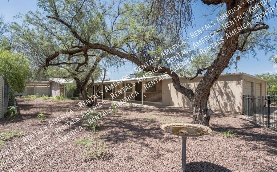 Remodeled apartment near University of Arizona property image