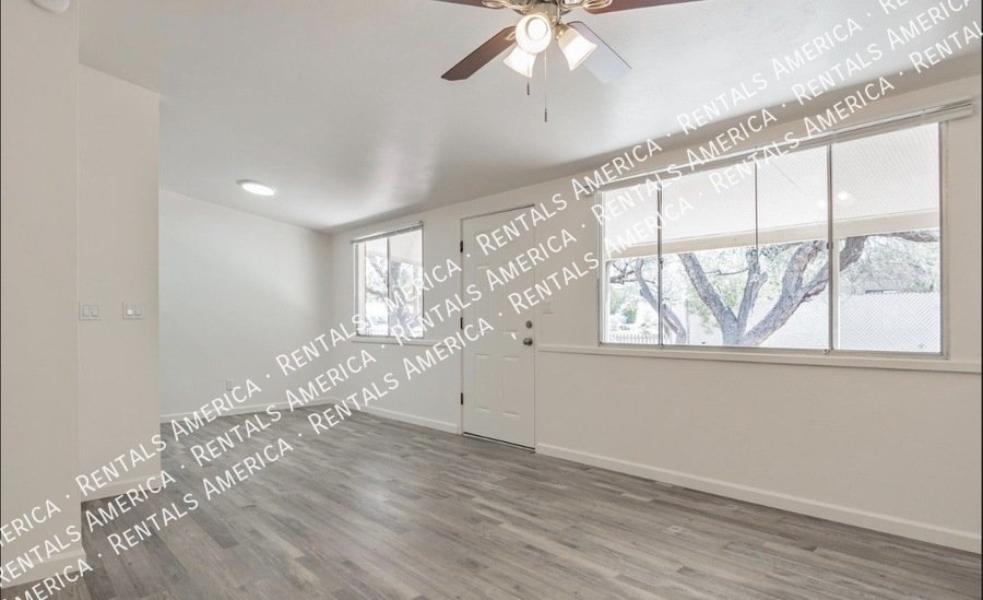 Remodeled apartment near University of Arizona property image