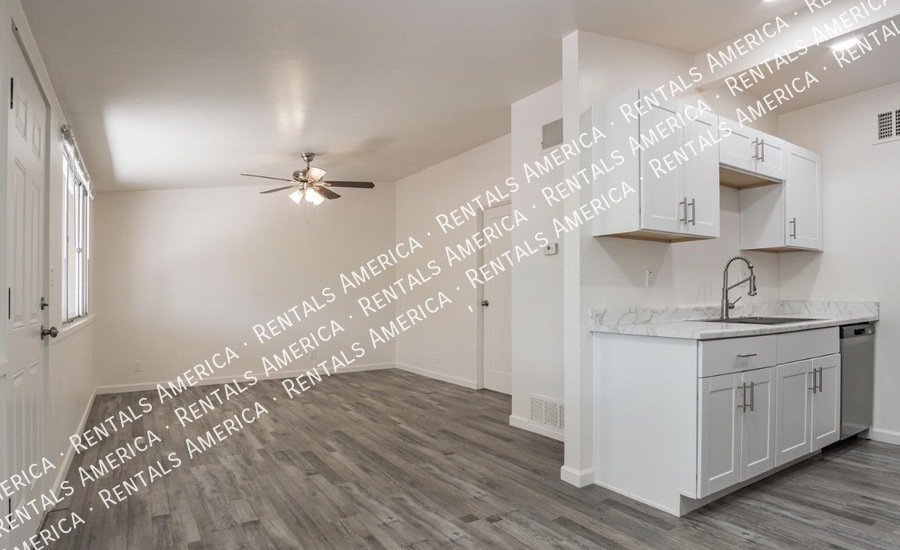 Remodeled apartment near University of Arizona property image
