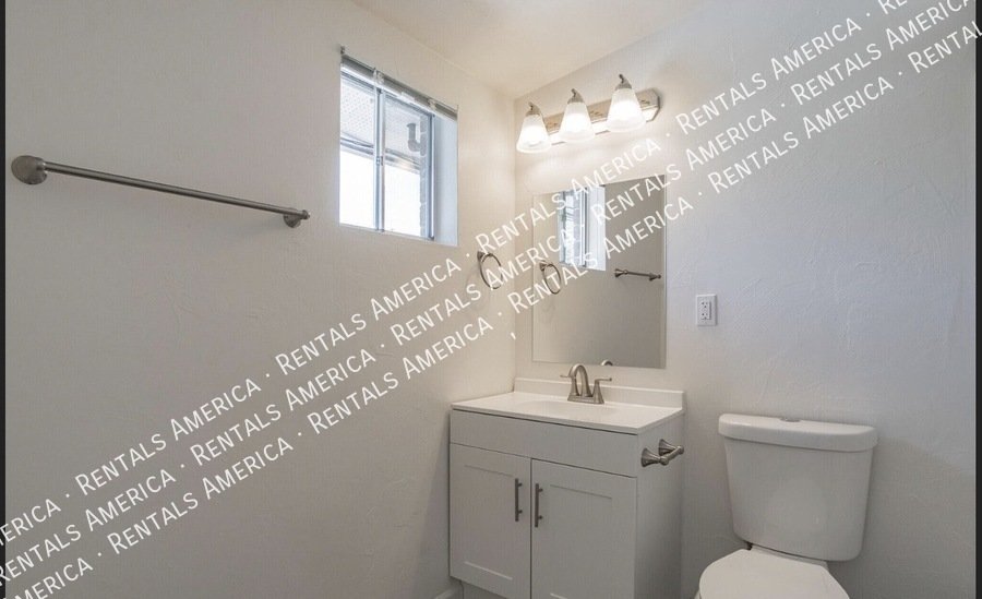 Remodeled apartment near University of Arizona property image