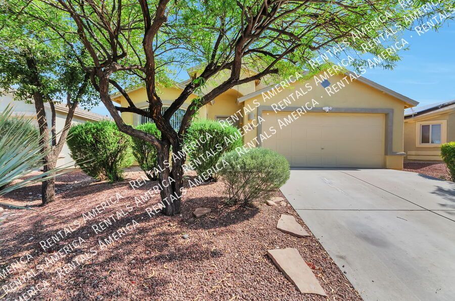 4 bedroom, 2 bath off Houghton property image