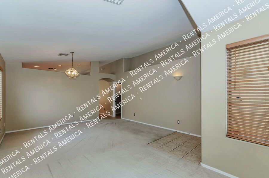 4 bedroom, 2 bath off Houghton property image