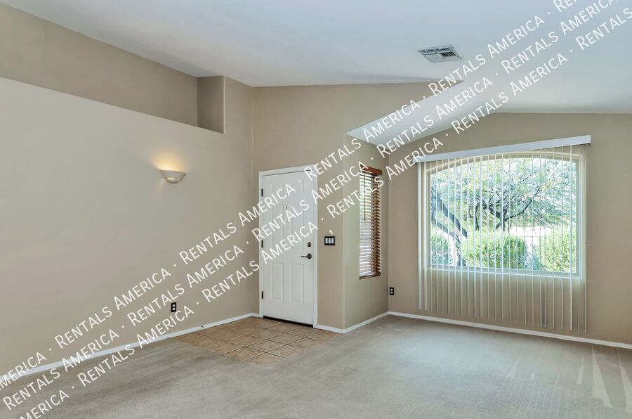 4 bedroom, 2 bath off Houghton property image